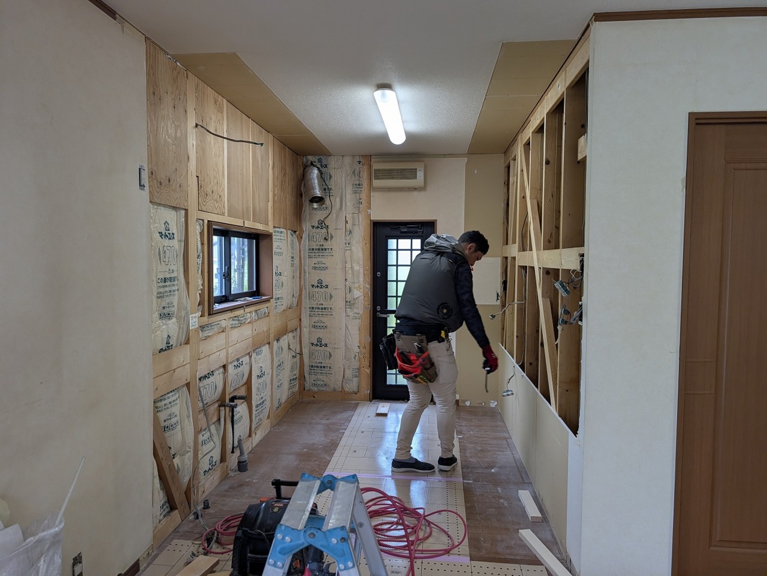 戸建て住宅リフォーム　外壁塗装　クロス貼替　設備機器交換　知多市　カワイ建築工房
