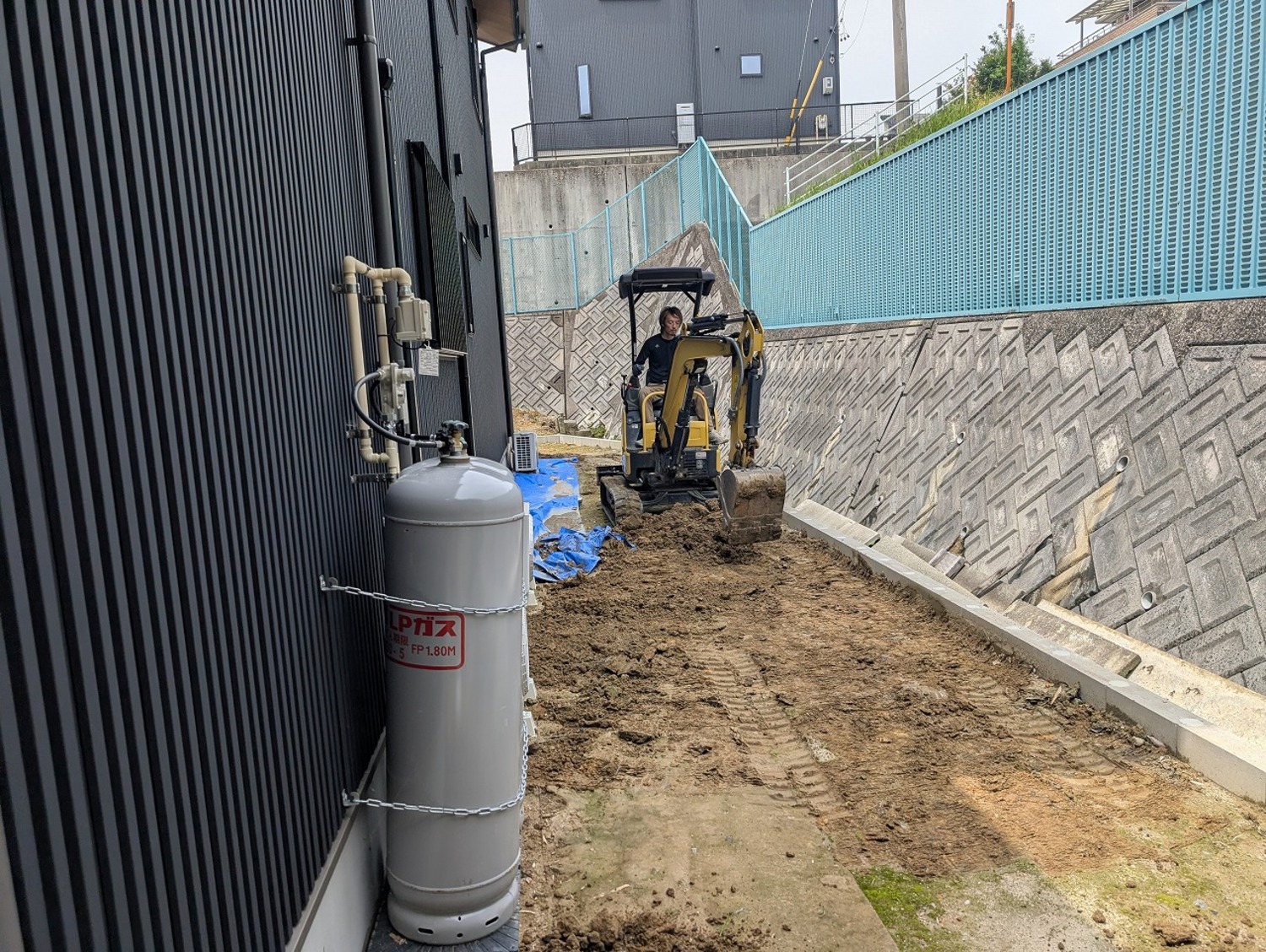 新築注文住宅　外構工事　家廻り　駐車場　玄関アプローチ　知多市　カワイ建築工房