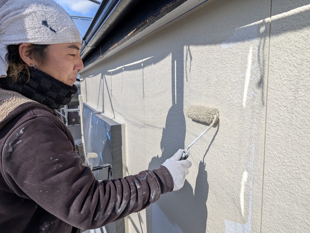 外壁塗装　屋根補修　仕上げ塗り　知多市　カワイ建築工房