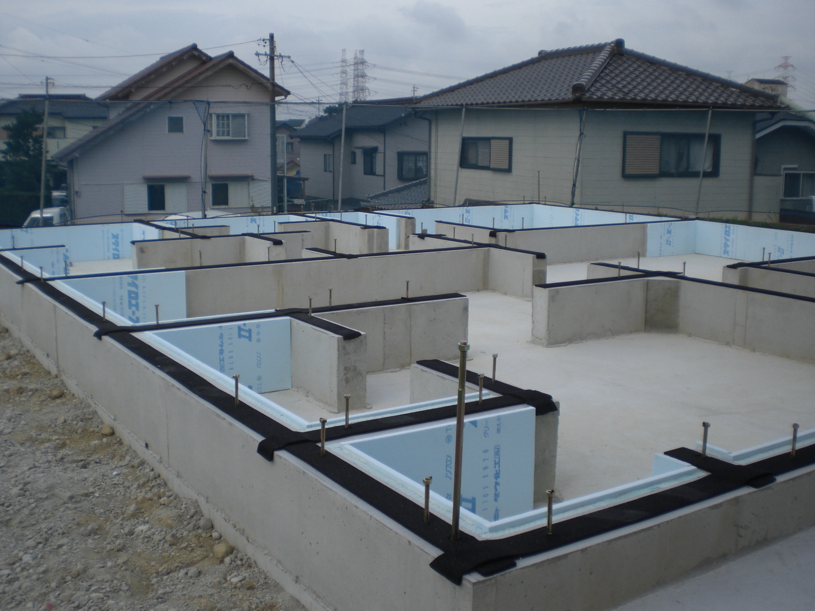 基礎工事　基礎断熱　新築注文住宅　高気密高断熱　自然素材　知多市　カワイ建築工房