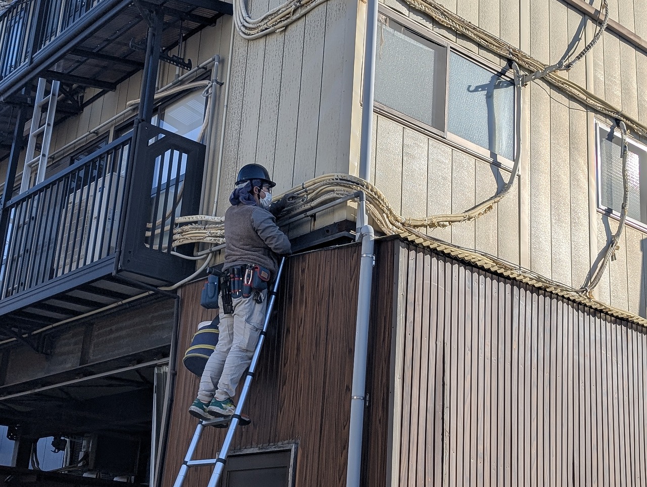 エアコンダクト　テープまき直し　集合住宅　大府市　カワイ建築工房