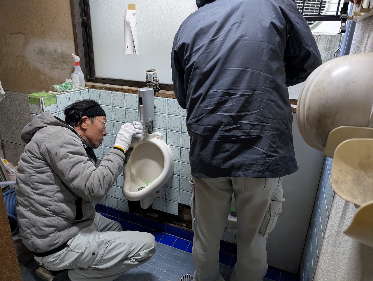 トイレ改修　雨漏れ　トイレ付替え　腰壁パネル　集合住宅　カワイ建築工房