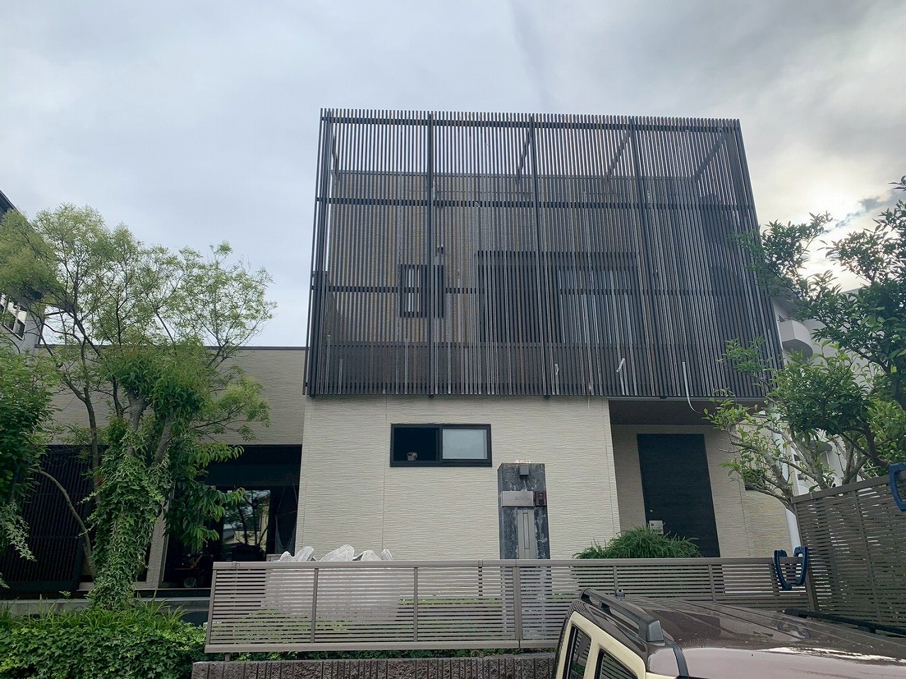 アルミ格子　シート剥がれ　補修　外壁塗装　知多市岡田