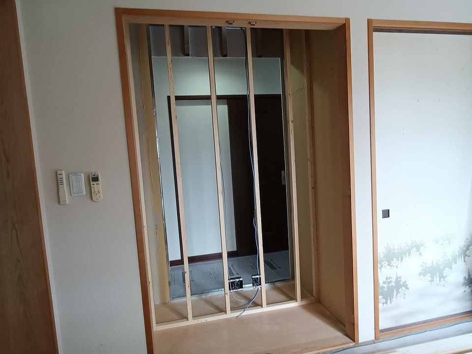 押入リフォーム　テレビコーナー新設　知多市　カワイ建築工房　