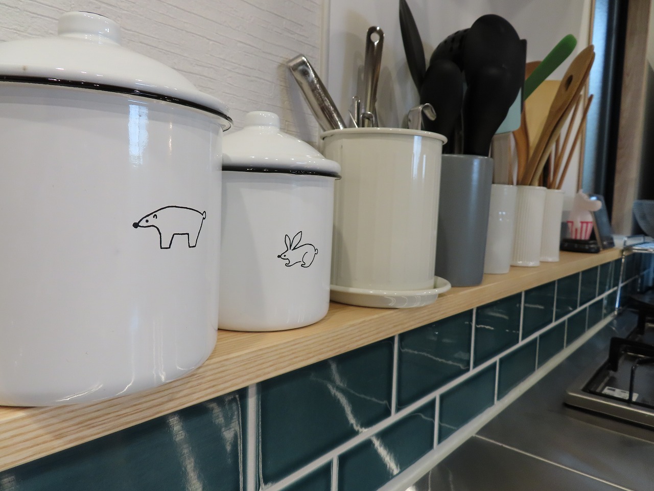キッチン雑貨　窓台収納　LDKリフォーム　知多市　カワイ建築工房
