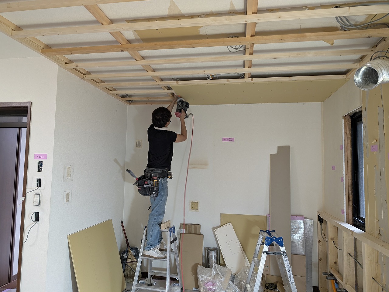 キッチン　下がり天井　木目調クロス　知多市　カワイ建築工房