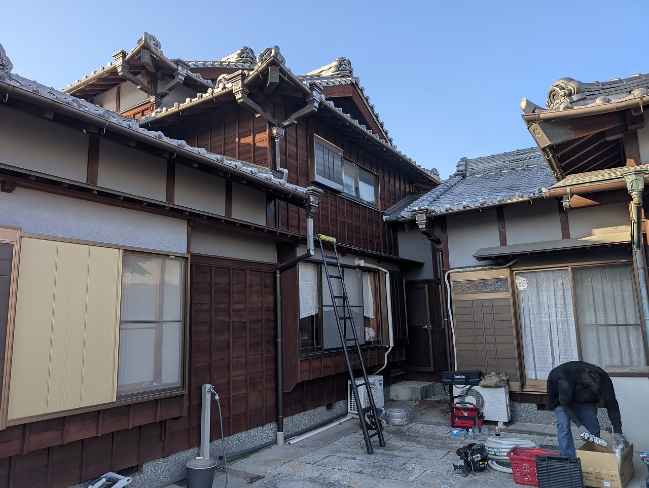 母屋　離れ　切り離し　解体作業　半田市　カワイ建築工房