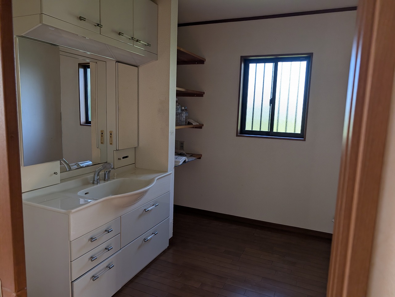 洗面台取替　戸建て住宅リフォーム　カワイ建築工房