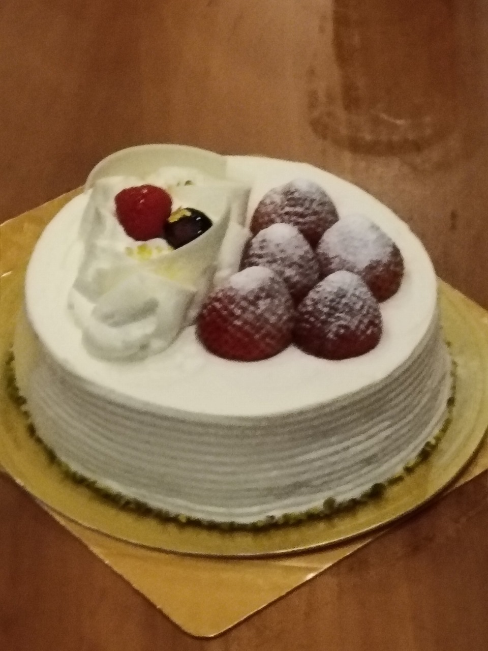 誕生日ケーキ　嫁は忘れたけど　優しい営業マン