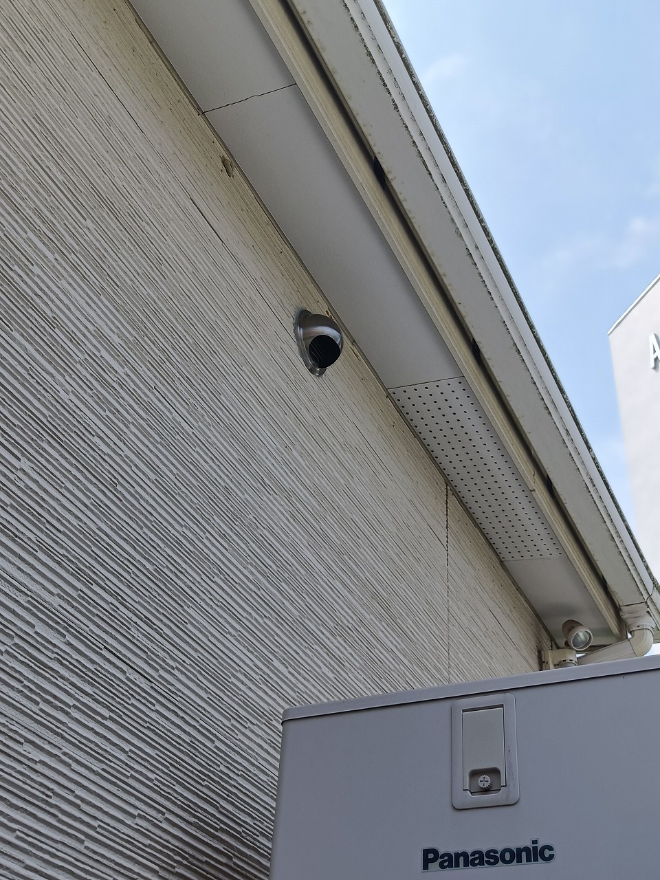 換気感想暖房機　付替え　ダクト設置　排気口設置　知多市　岡田　カワイ建築工房